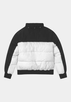 Calvin Klein Jeans FUNCTIONAL BLOCK PUFFER - Veste D'hiver - Black -Calvin Klein Elegant Magasin af9a80c58bee40f1a97ac03e24f5f460