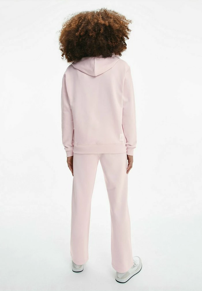Calvin Klein Jeans Survêtement - Sweetest Pink 2 Calvin Klein Jeans Survêtement - Sweetest Pink – Image 2