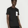 Calvin Klein Jeans DYNAMIC CONTRAST POCKET TEE - T-shirt Basique - Black