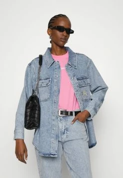 Calvin Klein Jeans SHRUNKEN INSTITUTIONAL TEE - T-shirt Basique - Lipstick Pink 9 Calvin Klein Jeans SHRUNKEN INSTITUTIONAL TEE - T-shirt Basique - Lipstick Pink -Calvin Klein Elegant Magasin b486c718f8094874b150e8732a2ccc18