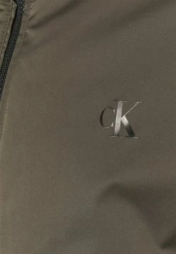 Calvin Klein Jeans HARRINGTON PADDED JACKET - Veste Mi-saison - Black Olive -Calvin Klein Elegant Magasin b68f16486ef945e2ba3471fa7aa378cd