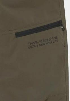 Calvin Klein Jeans TECHNICAL ZIP - Pantalon Cargo - Grape Leaf 5 Calvin Klein Jeans TECHNICAL ZIP - Pantalon Cargo - Grape Leaf -Calvin Klein Elegant Magasin bd2113a5eee141f69263d8790a1b7dba