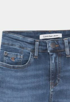 Calvin Klein Jeans SLIM - Jean Slim - Essential Mid Blue 5 Calvin Klein Jeans SLIM - Jean Slim - Essential Mid Blue -Calvin Klein Elegant Magasin be15e244a1ce49eeb0723b9b56abeddc