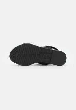 Calvin Klein Jeans FLAT TWOSTRAPS - Sandales - Black -Calvin Klein Elegant Magasin bf281ed9e62c42d8b21cf2fef2e21a93