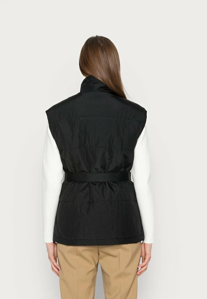 Calvin Klein Jeans MONOGRAM BELTED CRINKLE VEST - Veste Sans Manches - Black 3 Calvin Klein Jeans MONOGRAM BELTED CRINKLE VEST - Veste Sans Manches - Black – Image 3
