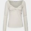 Calvin Klein Jeans LONG SLEEVES - T-shirt à Manches Longues - Eggshell