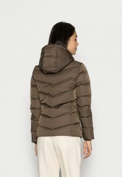 Calvin Klein Jeans SHORT FITTED PUFFER - Doudoune - Black Olive 9 Calvin Klein Jeans SHORT FITTED PUFFER - Doudoune - Black Olive -Calvin Klein Elegant Magasin c1d27df9b74d43e993a2993850088244