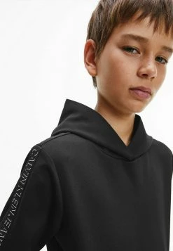 Calvin Klein Jeans MILANO - Sweat à Capuche - Ck Black -Calvin Klein Elegant Magasin c23750a1be0c470ab3c29f1a9c9e1eb6