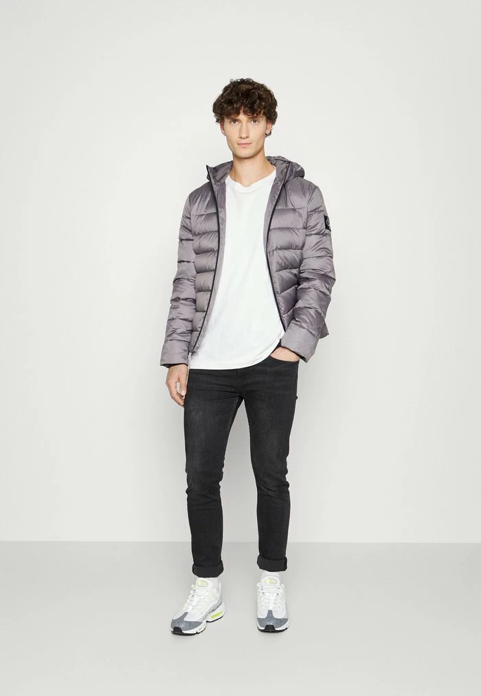 Calvin Klein Jeans LIGHTWEIGHT PADDED JACKET - Veste D'hiver - Fossil Grey 2 Calvin Klein Jeans LIGHTWEIGHT PADDED JACKET - Veste D'hiver - Fossil Grey – Image 2