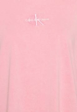 Calvin Klein Jeans MONOGRAM WASHED BOYFRIEND TEE - T-shirt Basique - Lipstick Pink 9 Calvin Klein Jeans MONOGRAM WASHED BOYFRIEND TEE - T-shirt Basique - Lipstick Pink -Calvin Klein Elegant Magasin c556e7905eb648c0b2ccb0d877801e47