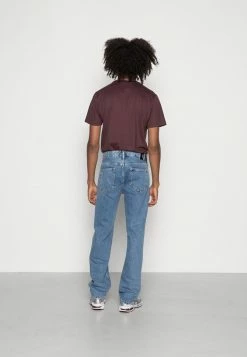 Calvin Klein Jeans Jean Droit - Denim Medium 7 Calvin Klein Jeans Jean Droit - Denim Medium -Calvin Klein Elegant Magasin c772fba4448241f5ad8019a85a85283c