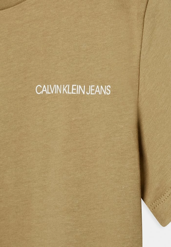 Calvin Klein Jeans CHEST LOGO UNISEX - T-shirt Imprimé - Woodridge 3 Calvin Klein Jeans CHEST LOGO UNISEX - T-shirt Imprimé - Woodridge – Image 3