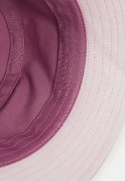 Calvin Klein Jeans LOGO BUCKET HAT UNISEX - Chapeau - Dusky Orchid -Calvin Klein Elegant Magasin ccdfff8b81444ed19c4c68ecfc5ce5a8