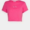 Calvin Klein Jeans PRIDE LOGO CROP TEE - T-shirt Imprimé - Pink Flambe