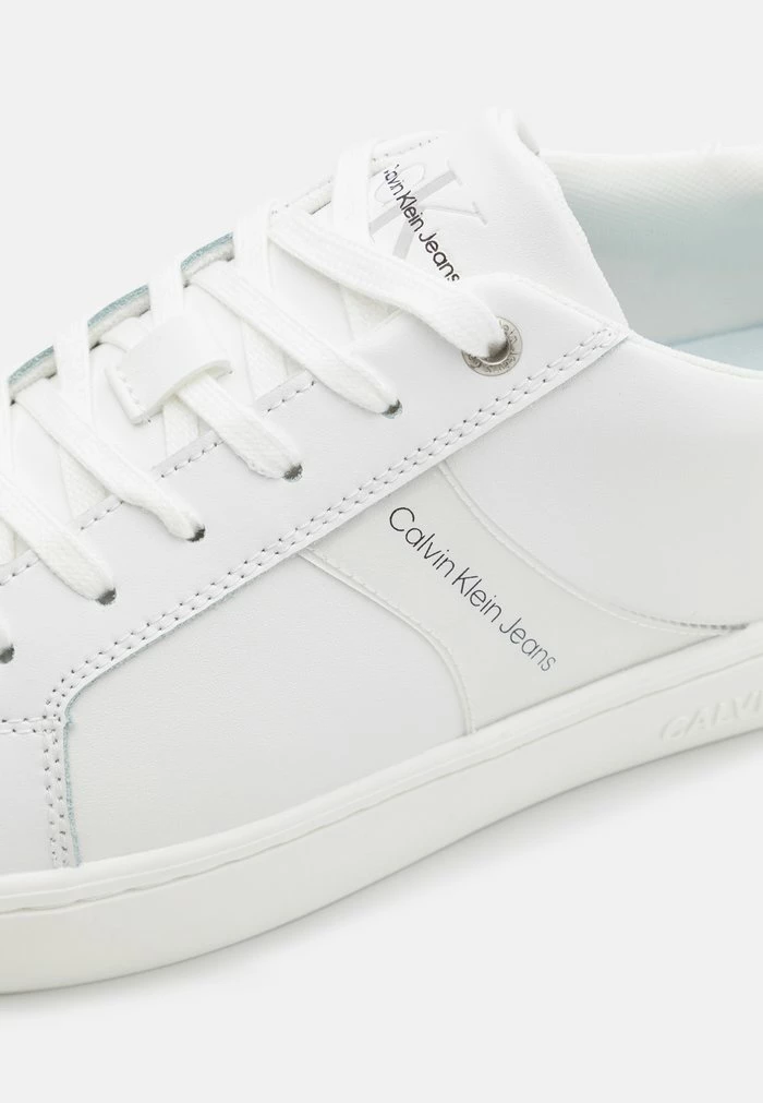 Calvin Klein Jeans CLASSIC CUPSOLE - Baskets Basses - Bright White 6 Calvin Klein Jeans CLASSIC CUPSOLE - Baskets Basses - Bright White – Image 6