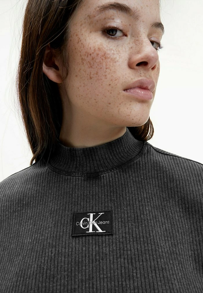 Calvin Klein Jeans Sweatshirt - Washed Black 4 Calvin Klein Jeans Sweatshirt - Washed Black – Image 4