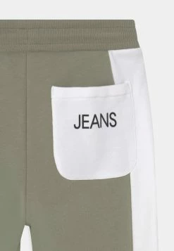 Calvin Klein Jeans MODERN BLOCK HOODIE SET - Survêtement - Forest Khaki -Calvin Klein Elegant Magasin d006838c974f43f38d57b0337a929dfd