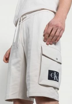 Calvin Klein Jeans MONOGRAM PATCH - Pantalon De Survêtement - Eggshell -Calvin Klein Elegant Magasin d286486094ed4a7ebbaf9a6e26c83365