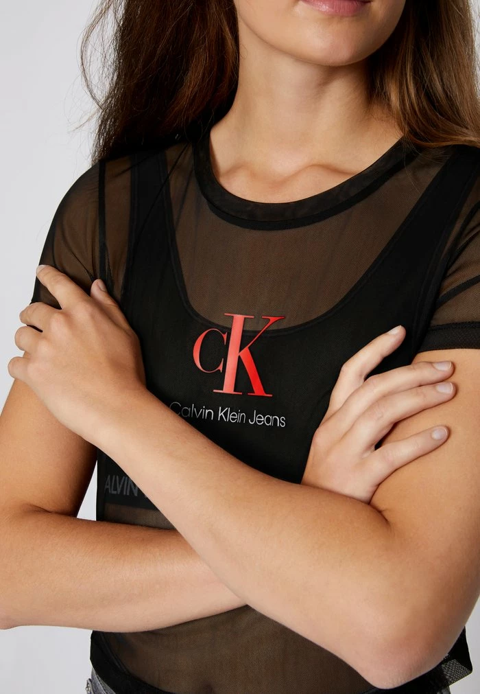 Calvin Klein Jeans BABY TEE - T-shirt Imprimé - Black 7 Calvin Klein Jeans BABY TEE - T-shirt Imprimé - Black – Image 7