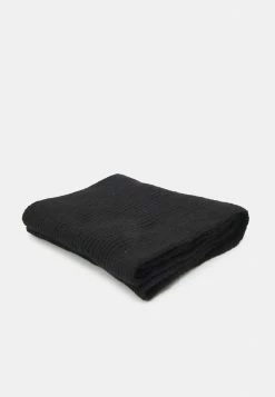Calvin Klein Jeans BEANIE SCARF SET - Écharpe - Black 9 Calvin Klein Jeans BEANIE SCARF SET - Écharpe - Black -Calvin Klein Elegant Magasin d3410c0fb18b446d9d3fff589f2d30fe