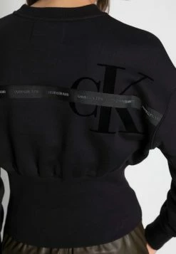 Calvin Klein Jeans BACK TAPE HIGH - Sweatshirt - Black -Calvin Klein Elegant Magasin d593eefe724f419ea3c71f6504a01657