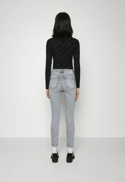 Calvin Klein Jeans HIGH RISE SKINNY ANKLE - Jeans Skinny - Denim Grey 8 Calvin Klein Jeans HIGH RISE SKINNY ANKLE - Jeans Skinny - Denim Grey -Calvin Klein Elegant Magasin da78773df4aa4920a8a5d33c55e84d38