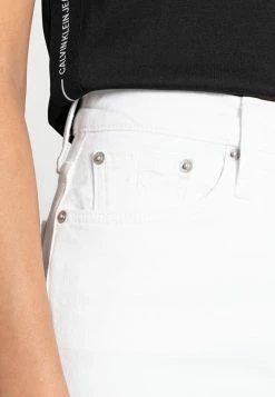 Calvin Klein Jeans MOM JEAN - Jean Slim - White -Calvin Klein Elegant Magasin da8964adae6c43e4b3343a4fdbacb672