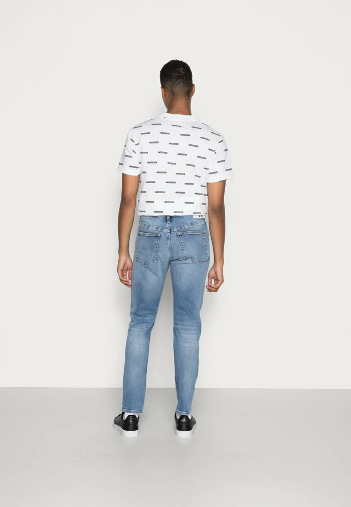 Calvin Klein Jeans SLIM TAPER - Jean Slim - Denim Light 3 Calvin Klein Jeans SLIM TAPER - Jean Slim - Denim Light – Image 3