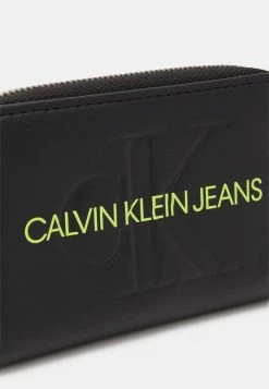Calvin Klein Jeans SCULPTED MONO MED - Portefeuille - Black -Calvin Klein Elegant Magasin dc9c512c3acf40d496997281ce7773c4
