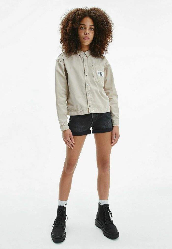 Calvin Klein Jeans RELAXED UTILITY - Chemisier - Tawny Sand 1 Calvin Klein Jeans RELAXED UTILITY - Chemisier - Tawny Sand