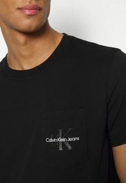 Calvin Klein Jeans MONOGRAM LOGO POCKET TEE - T-shirt Imprimé - Ck Black -Calvin Klein Elegant Magasin e10337608238483dba891184380252da