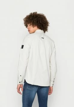 Calvin Klein Jeans MONOGRAM BADGE - Chemise - Stratus Grey 7 Calvin Klein Jeans MONOGRAM BADGE - Chemise - Stratus Grey -Calvin Klein Elegant Magasin e455fc369cb944d69f44a849d9371da5