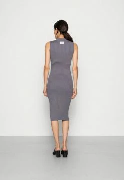Calvin Klein Jeans MONOGRAM BADGE DRESS - Robe Pull - Fossil Grey -Calvin Klein Elegant Magasin e9dea9ecce1f47bc95b8471562068ace