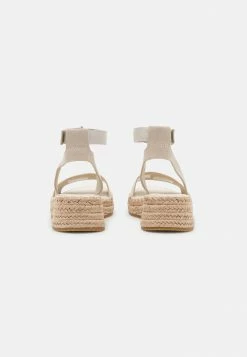 Calvin Klein Jeans SPORTY WEDGE ANKLE CLIP - Sandales à Plateforme - Eggshell 9 Calvin Klein Jeans SPORTY WEDGE ANKLE CLIP - Sandales à Plateforme - Eggshell -Calvin Klein Elegant Magasin e9e7f4a5f01349f08396d4e483f31488