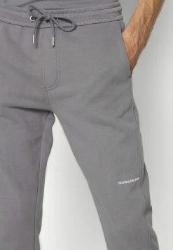 Calvin Klein Jeans MICRO BRANDING PANT - Pantalon De Survêtement - Fossil Grey -Calvin Klein Elegant Magasin ef096627c2024298afe16b68257ac656