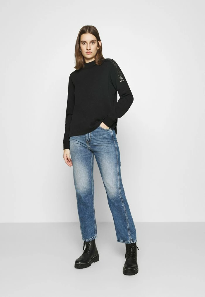 Calvin Klein Jeans HIGH RISE STRAIGHT ANKLE - Jean Boyfriend - Light Blue Utility 2 Calvin Klein Jeans HIGH RISE STRAIGHT ANKLE - Jean Boyfriend - Light Blue Utility – Image 2