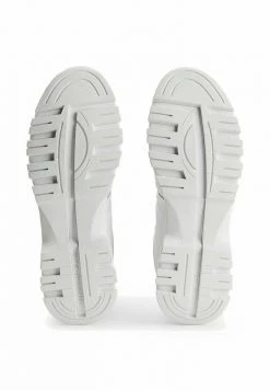 Calvin Klein Jeans Baskets Basses - Triple White -Calvin Klein Elegant Magasin f171d9b0db9c44e18e8e3d3a7957d9c3