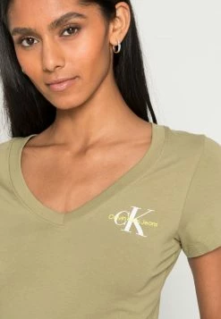 Calvin Klein Jeans MONOGRAM LOGO V NECK TEE - T-shirt Basique - Faded Olive -Calvin Klein Elegant Magasin f1963ae209b348a3ab1ba44679267303
