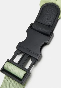 Calvin Klein Jeans CITY SHOULDER BAG - Sac à Main - Jaded Green -Calvin Klein Elegant Magasin f208d65b54834697a4f5ae7438ee15d7