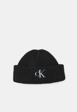 Calvin Klein Jeans BEANIE SCARF SET - Écharpe - Black 10 Calvin Klein Jeans BEANIE SCARF SET - Écharpe - Black -Calvin Klein Elegant Magasin f5bda29620d142c0abba83be021a73c5