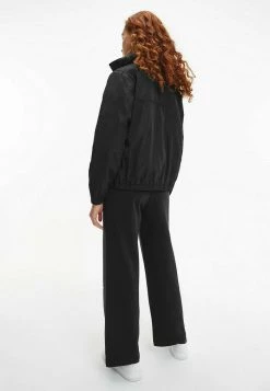 Calvin Klein Jeans Veste Légère - Black -Calvin Klein Elegant Magasin f63d2fc69f404aae800d8868d8667dca