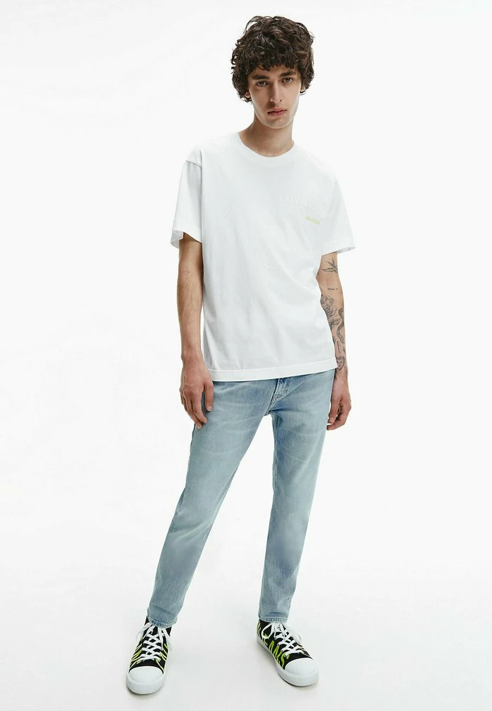 Calvin Klein Jeans URBAN BACK GRAPHIC - T-shirt Imprimé - Bright White 2 Calvin Klein Jeans URBAN BACK GRAPHIC - T-shirt Imprimé - Bright White – Image 2