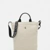 Calvin Klein Jeans LOGO TAPE TOTE - Cabas - Muslin