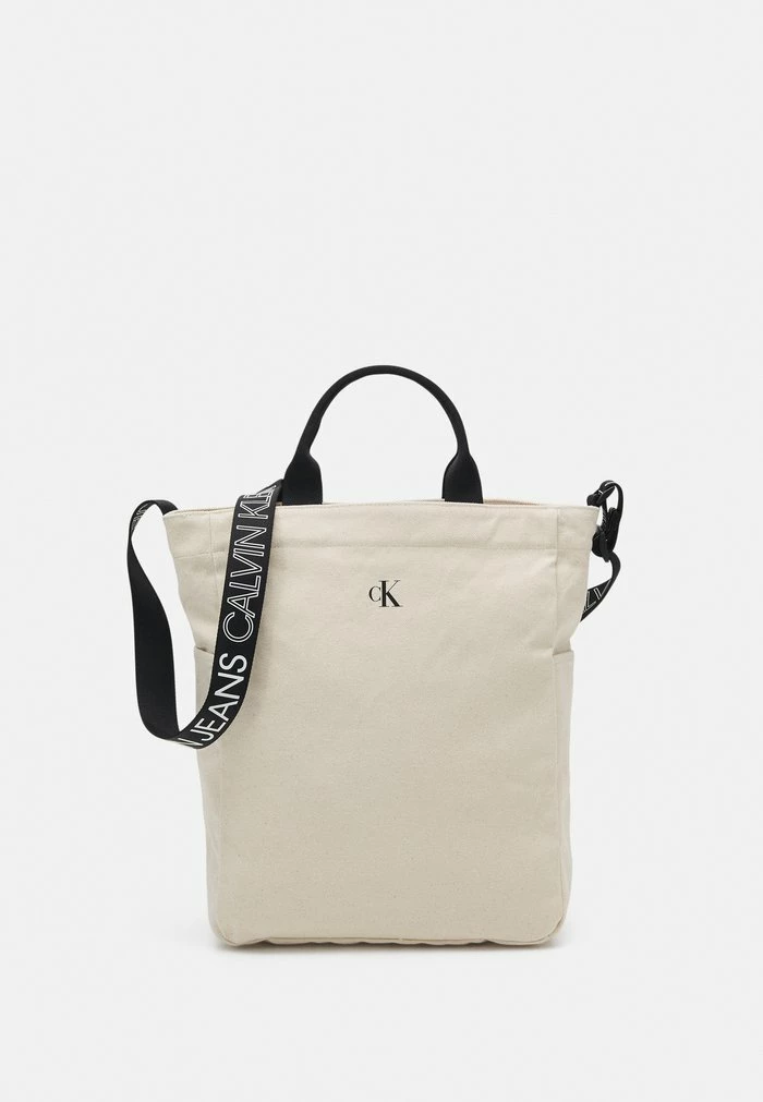 Calvin Klein Jeans LOGO TAPE TOTE - Cabas - Muslin 1 Calvin Klein Jeans LOGO TAPE TOTE - Cabas - Muslin