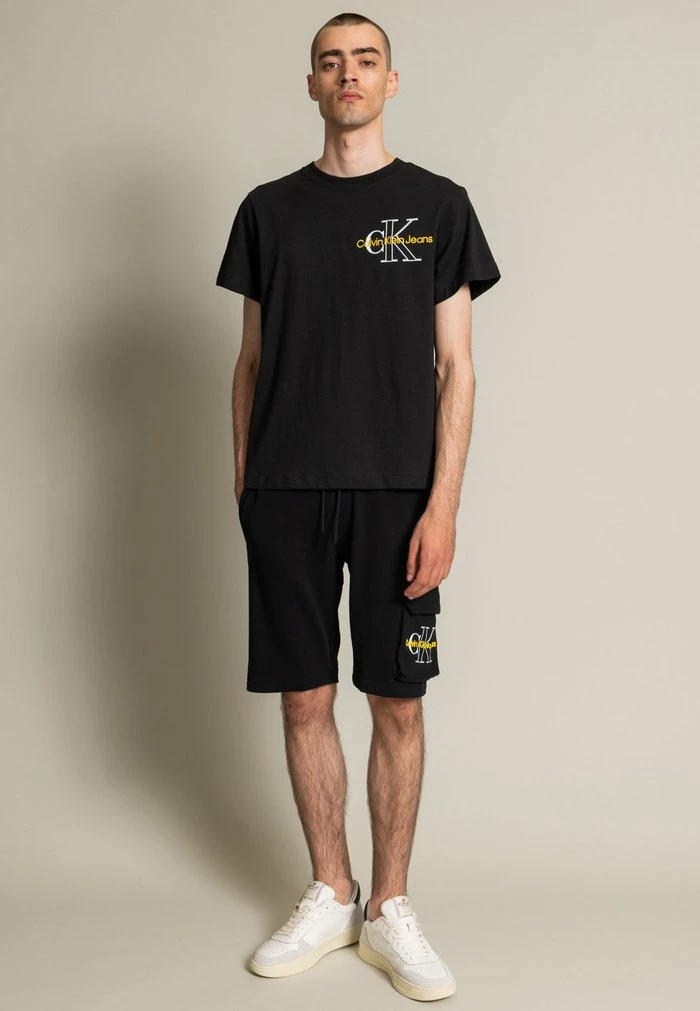 Calvin Klein Jeans TWO TONE MONOGRAM - Short - Schwarz 2 Calvin Klein Jeans TWO TONE MONOGRAM - Short - Schwarz – Image 2