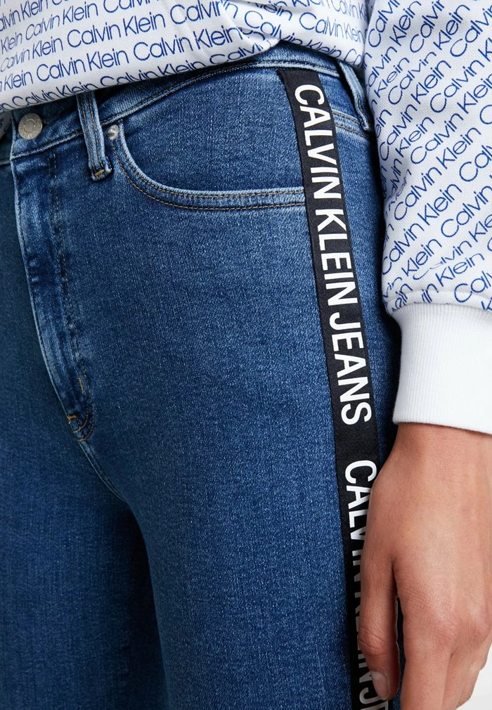 Calvin Klein Jeans 010 HIGH RISE SKINNY ANKLE - Jeans Skinny - Dark Blue Denim 4 Calvin Klein Jeans 010 HIGH RISE SKINNY ANKLE - Jeans Skinny - Dark Blue Denim – Image 4