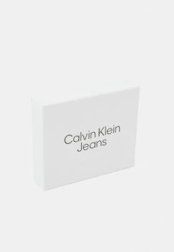 Calvin Klein Jeans LOGO STRIPE CARDCASE UNISEX - Étui Pour Cartes De Visite - Black -Calvin Klein Elegant Magasin f8c6f43507954b06b67e719a1321da3b