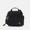 Calvin Klein Jeans SMALL XBODY UNISEX - Sac à Main - Black