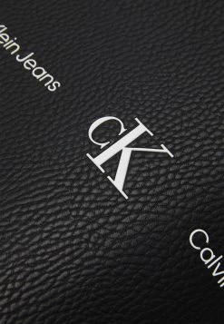 Calvin Klein Jeans SCULPTED PEBBLE - Cabas - Black -Calvin Klein Elegant Magasin faa9ea6d47dc44f18a2575605d92eb2a