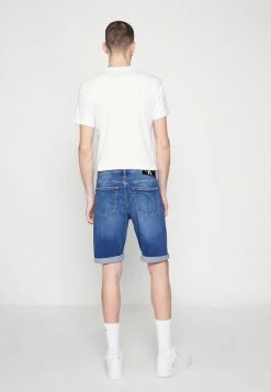 Calvin Klein Jeans SLIM - Short En Jean - Denim Medium -Calvin Klein Elegant Magasin fb4623aa9b7a455ca6b71d39f18faec7